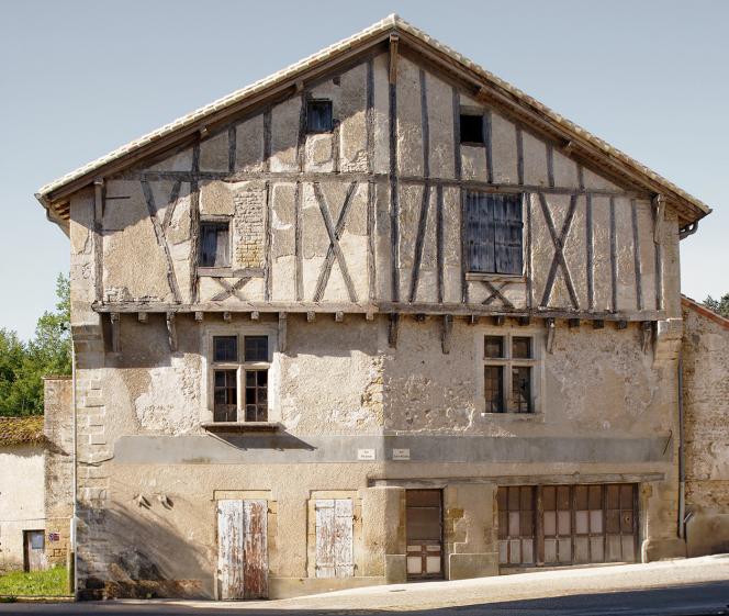 Restauration de la maison à pan de bois du XVe s.