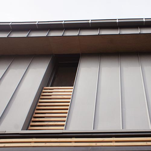 Photo fenêtre et sous-face de toiture