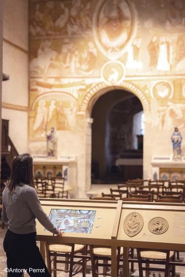 Restauration de l'église de Vic et création d'un espace d'interprétation des fresques romanes.