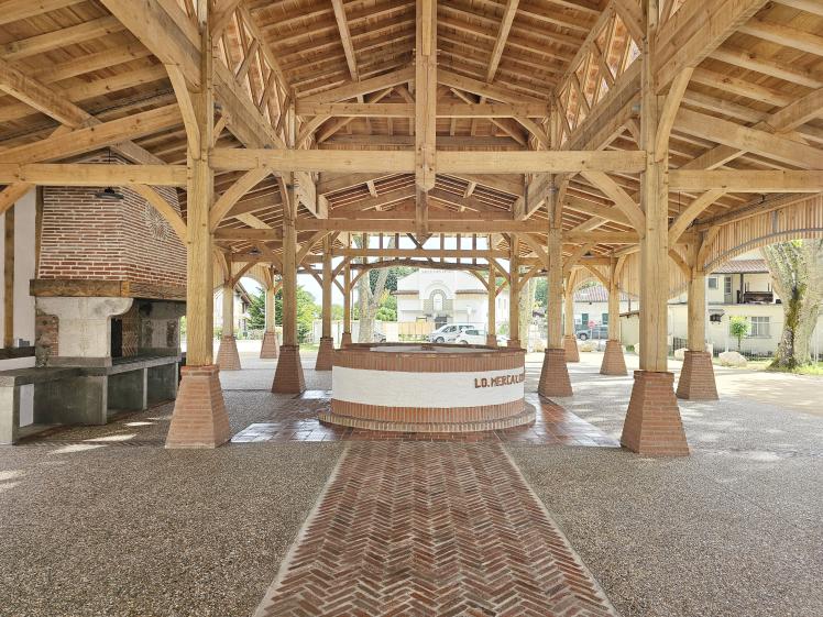 Vue intérieure et charpente bois