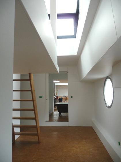 Transformation d'une péniche en logement