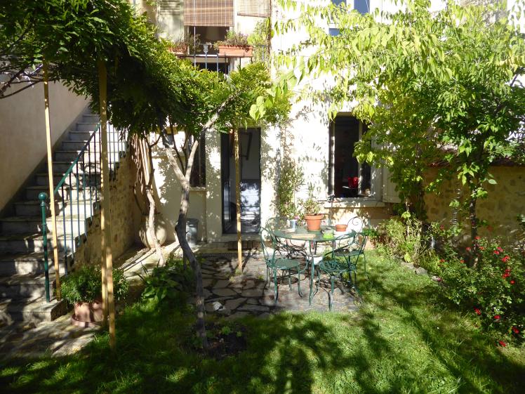 VUE FACADE EXISTANTE DEPUIS LE JARDIN