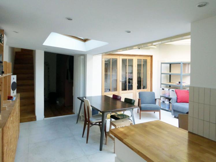 VUE DEPUIS LA CUISINE