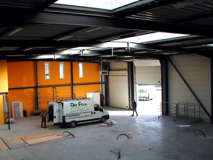 Miroiterie, atelier d’aluminium, showroom et bureaux 