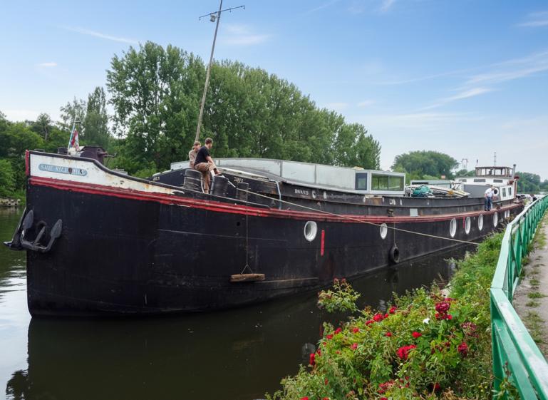 Transformation d'une péniche en logement