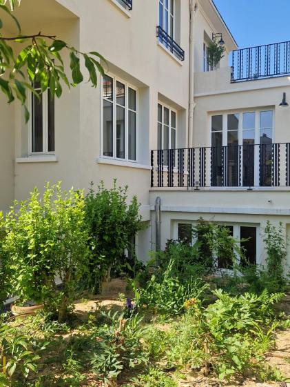 Résidence Raspail - vue depuis le jardin.