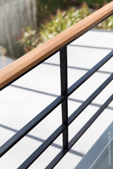 Accoudé au bastingage