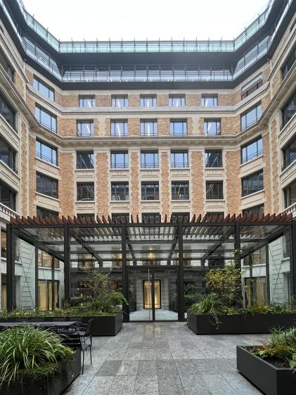 Cour de l'immeuble Création d'une serre agricole