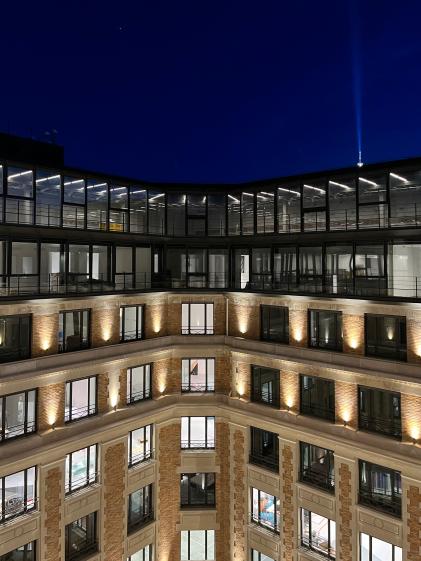 Vue des façades sur cour Création de deux niveaux supplémentaires