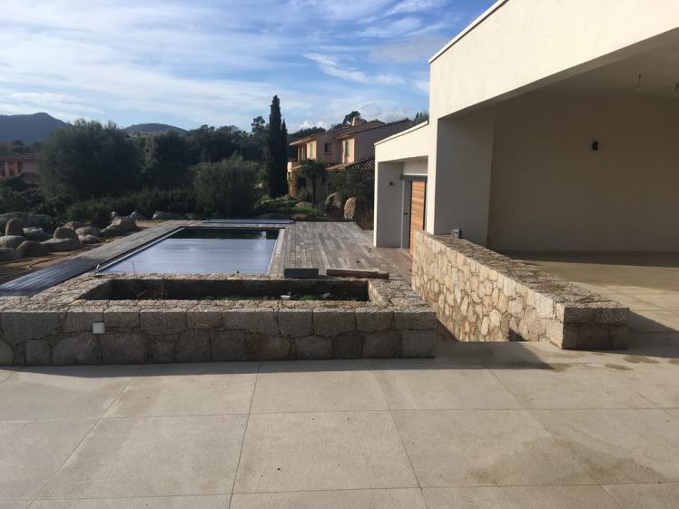 VILLA CONTEMPORAINE COMPOSITION BOIS ENDUIT PIERRE