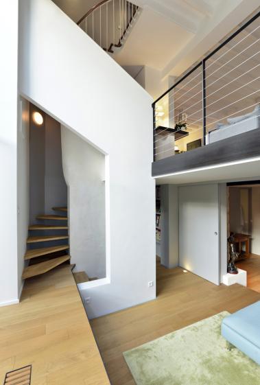 L'escalier existant est redessiné à l'occasion du projet L'escalier existant est redessiné à l'occasion du projet