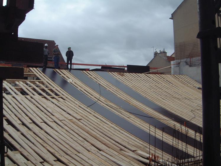 Coffrage du plancher bas de la salle