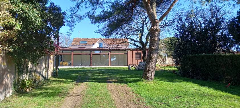 vue extérieure, arrivée