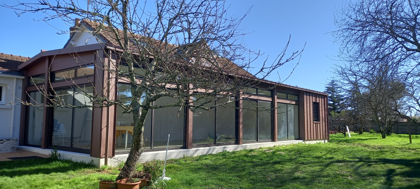 vue extérieure, entrée pièce de vie