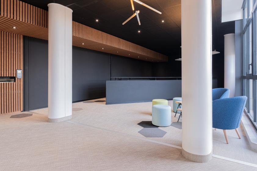 Salle de restauration de l'école des Mines de Douai 