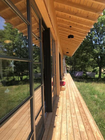 On peut habiter la coursive en péristyle