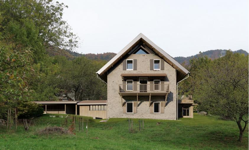 Vue d'ensemble état projeté, atelier et annexes à gauche, extension jardin d'hiver à droite. 