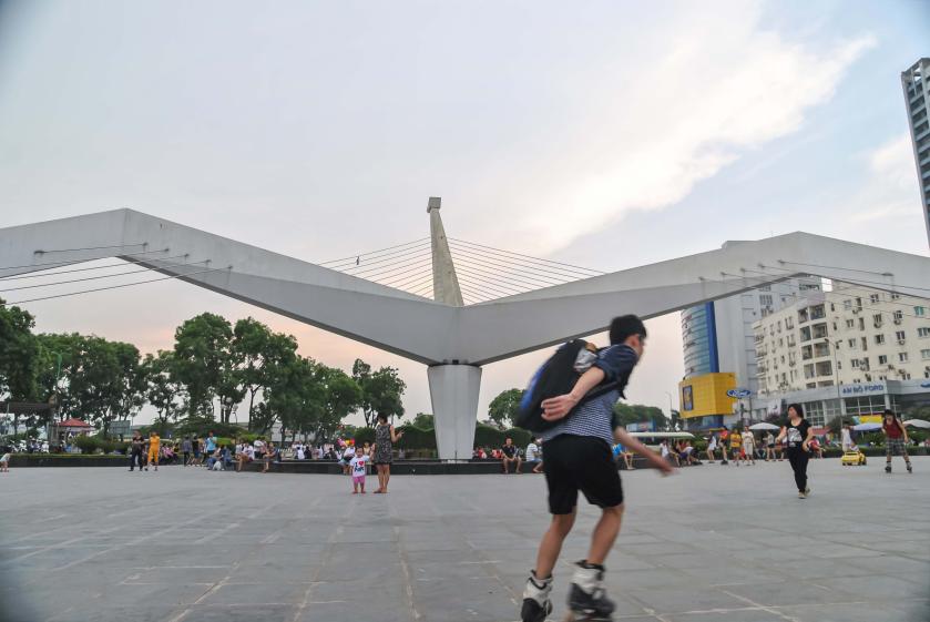 Chim Lac Viet, Cong Vien Hoa Binh, Ha Noi, millénaire Hanoi, Vietnam, Jardin Planétaire, espaces publics, espaces verts, biodiversité, écosystème, transition écologique