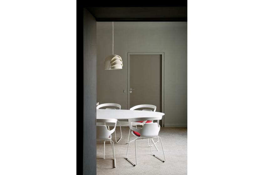 TABLE DE REUNION