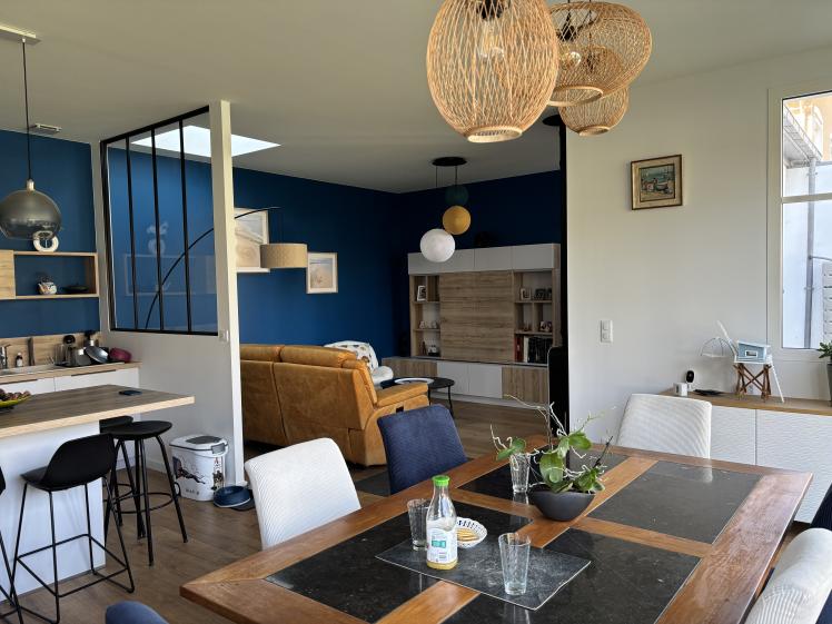 Vue vers le salon intimiste