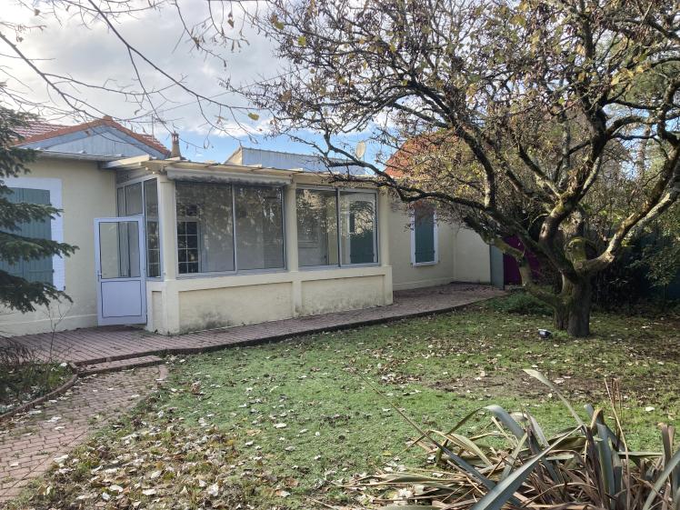 Vue état existant avant travaux (ancienne véranda)