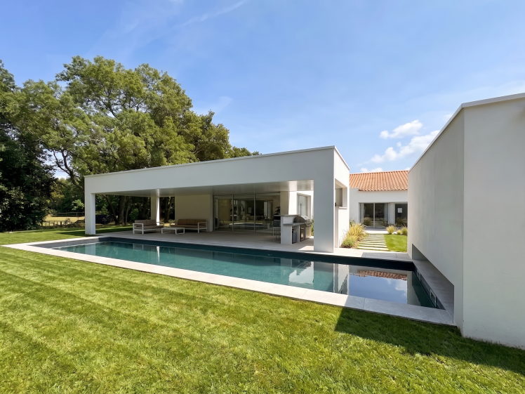 Extension - façade Ouest - piscine, préau, local piscine