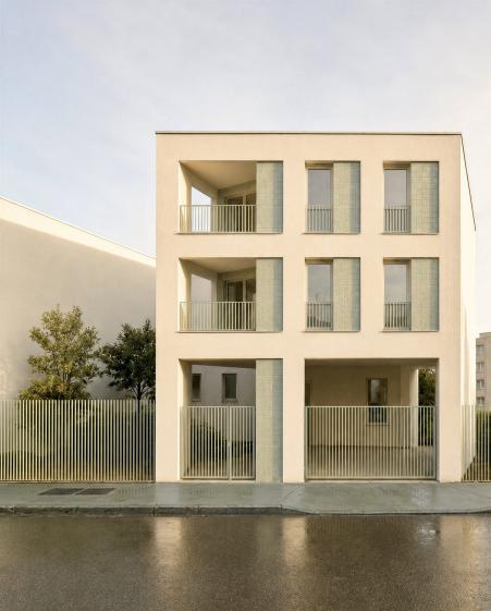 Petit immeuble de logements collectifs en île de France