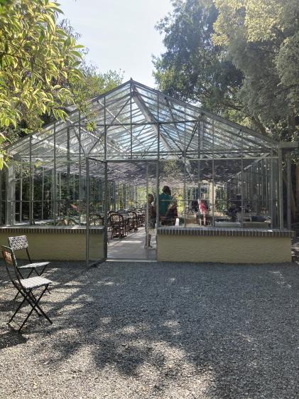 Photo extérieure du salon de thé
