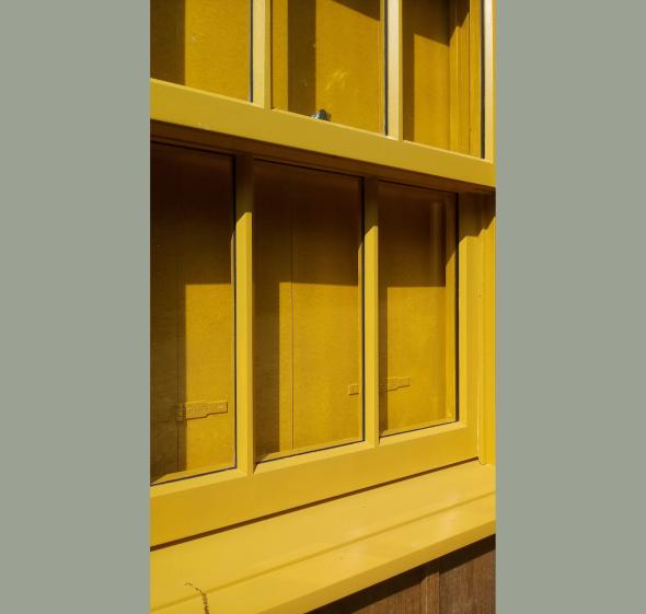 Détail de la menuiserie à guillotine