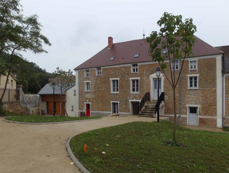 Façade sur jardin public