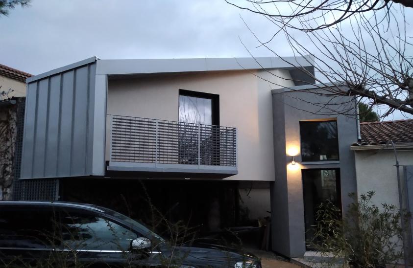 Façade extension 