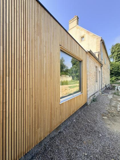 Vue de la maison depuis le jardin
