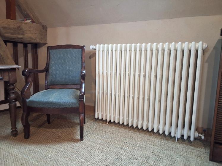 Des radiateurs en fonte de réemploi pour un meilleur confort thermique !