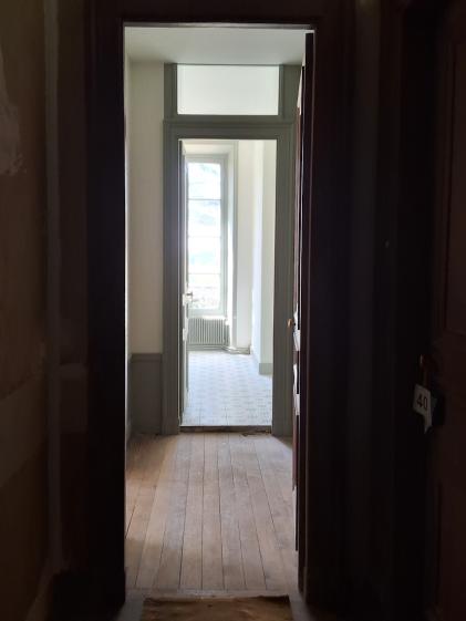 Les travaux s’achèvent, la vie reprend progressivement dans la maison Les travaux s’achèvent, la vie reprend progressivement dans la maison