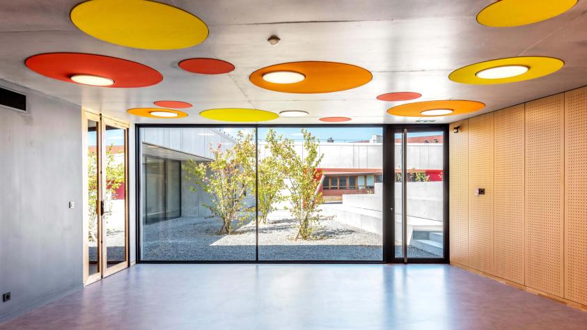 BON - vue interieur dans la pièce à usages partagés