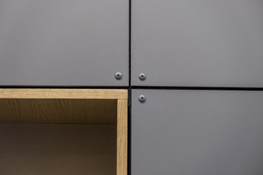 NES - vue de détail sur le mobilier et le fundermax
