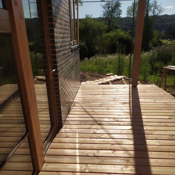 Pose de la terrasse en cours