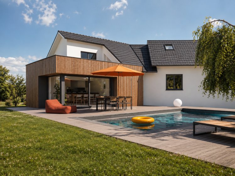 Extension en bardage bois Projet d’extension de maison à Saint-Avold en Moselle – toiture terrasse et bardage bois