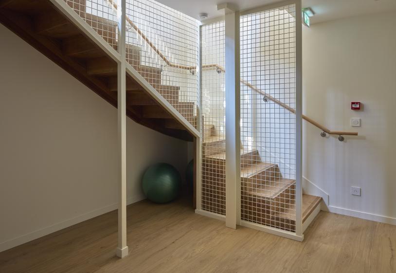 Escalier sous-sol vestiaire Escalier sous-sol vestiaire