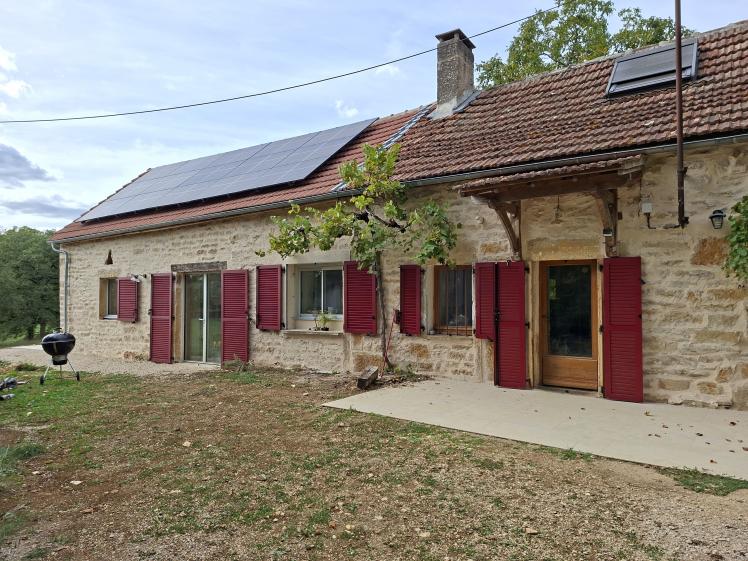 Grange transformée en habitation maison en pierre