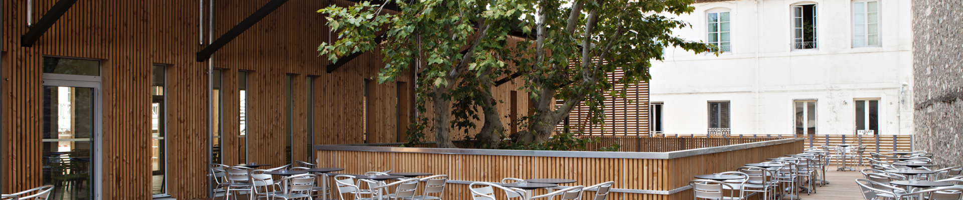 Cour terrasse Sada RIA Nîmes