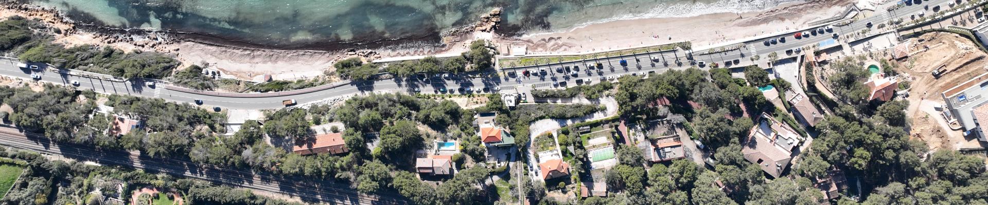 Eya Architecture intervient sur des programmes variés : logements, bureaux, commerces… De la rénovation d’une maison de ville éprouvée par le temps et des interventions successives, à la création d’une maison individuelle ex nihilo ou le réaménagement d’un hôtel de luxe, Eya Architecture optimise les espaces, compose des circulations fluides, travaille les vues