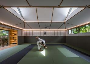 DOJO - SALLE DE SPORT BIOCLIMATIQUE