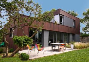 MAISON BIOCLIMATIQUE A PATIO