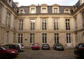 Vue de depuis la cour