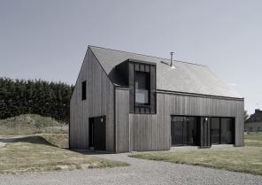 Façade d'entrée/jardin