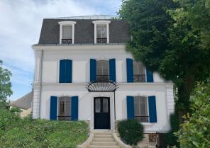 Nouvelle séquence d'entrée côté jardin et recréation des modénatures de façade