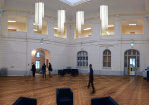 prefecture_amenagement_acoustique_plancher_et_luminaire.png