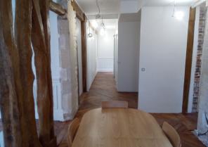 Salle a manger / couloir