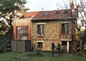 HOUSE B // perspective depuis le jardin - © JNA